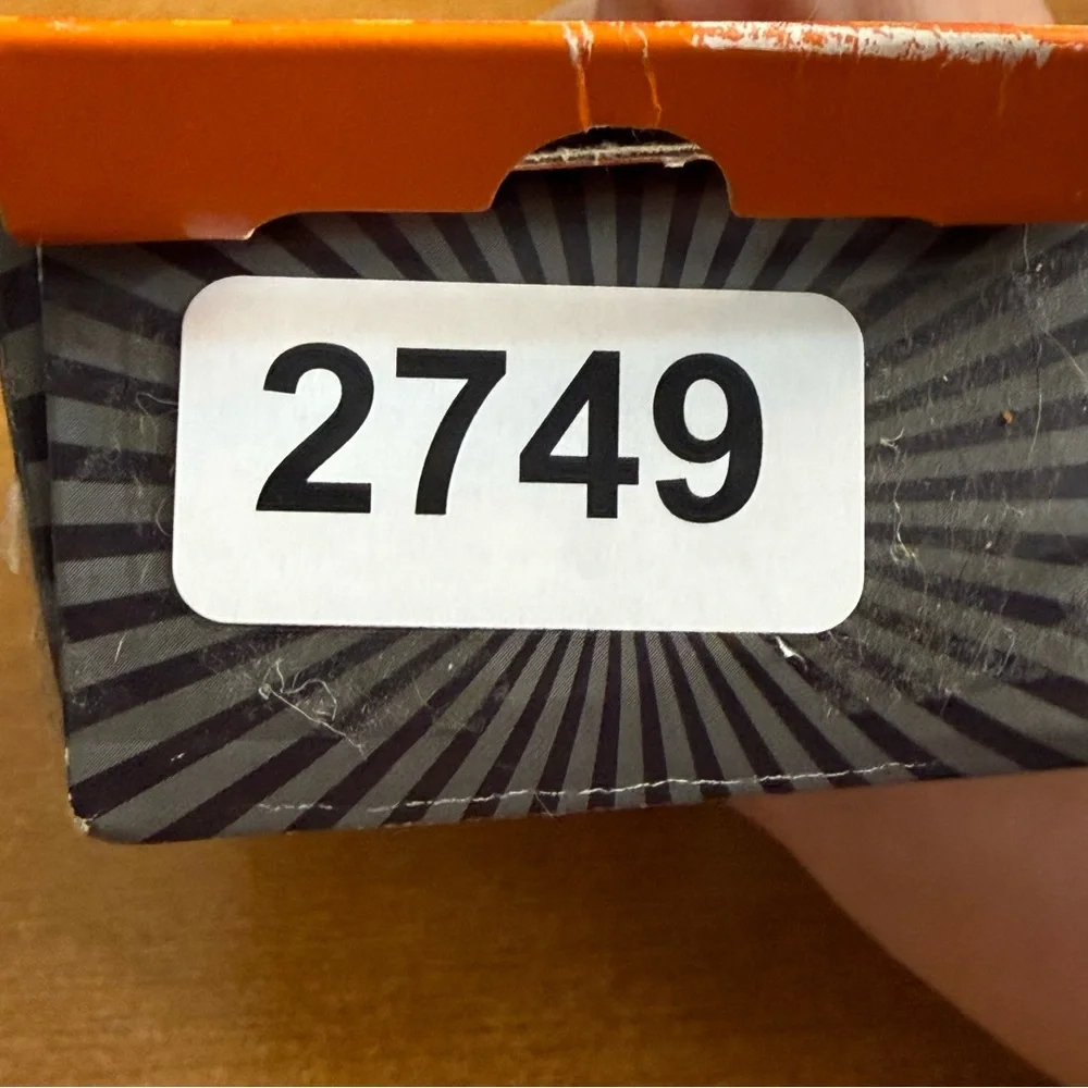 Hasbro Jenga Mini Game with‎ Red and Orange Packaging